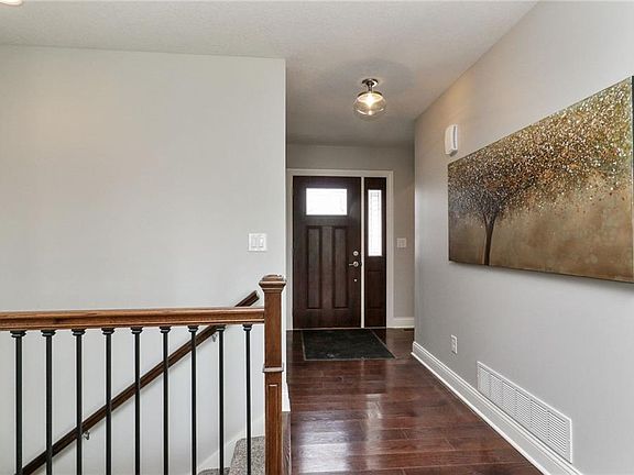 3rd image of 105 Aaron Ave NW