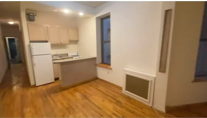 Rented by Manhattan Dwelling Corporation | media 16