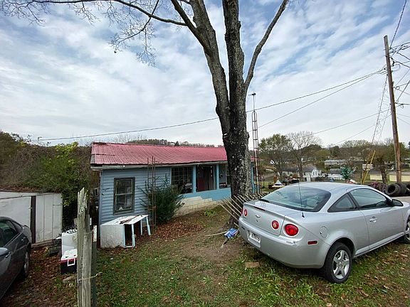 2nd image of 414 Calhoun St