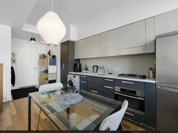 505 West 47th Street image 3 of 6