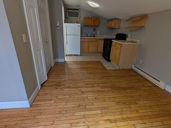 4th image of 9106 Almond Ridge Rd