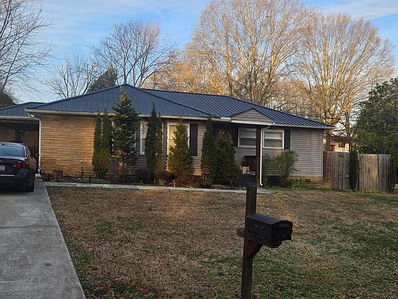 3rd image of 657 4th St NW