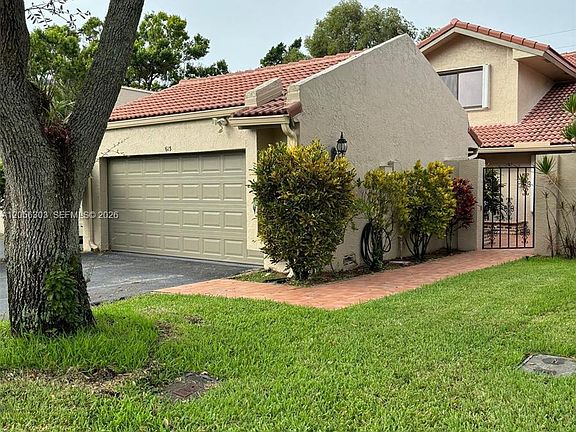 3rd image of 613 Patio Village Way