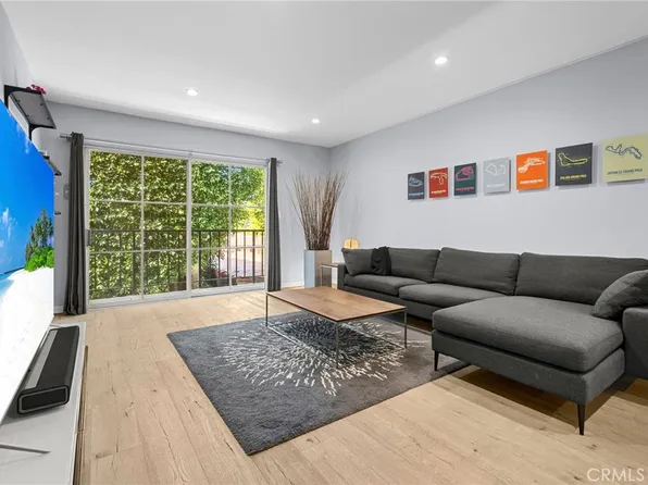 1045 N Kings Rd APT 107, West Hollywood, CA 90069