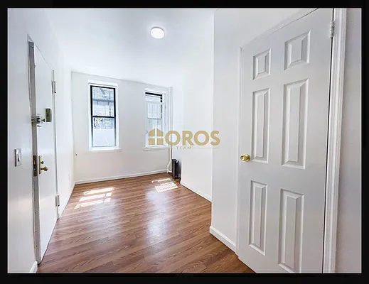 Rented by City Connections Realty | media 2