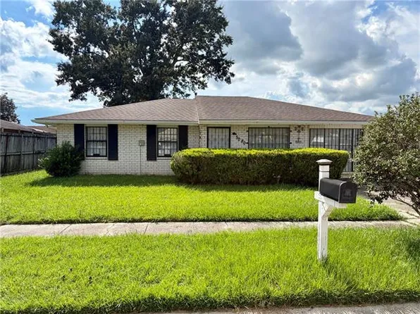 5080 Lyons Ct, Marrero, LA 70072