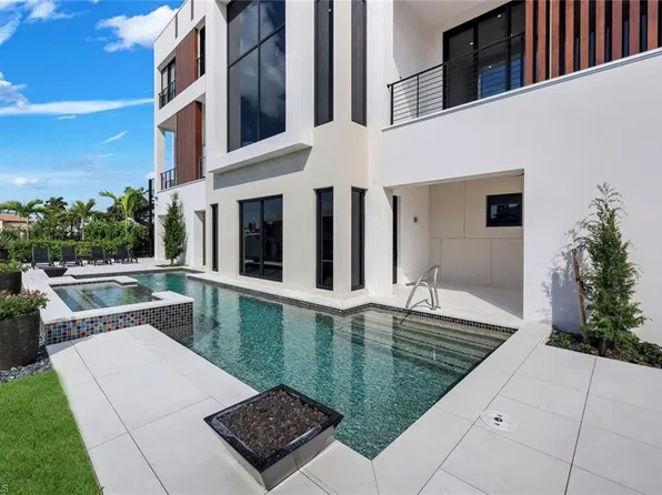 348 Seagull AVE, NAPLES, FL 34108