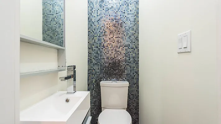 Rented by Nooklyn NYC LLC | media 45