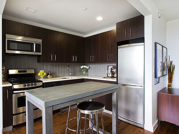 3rd image of 260 W 26th St APT 4D