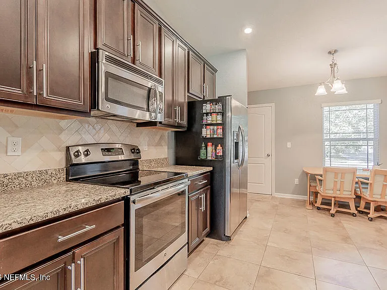 13328 Smithwick Ln — Photo 13