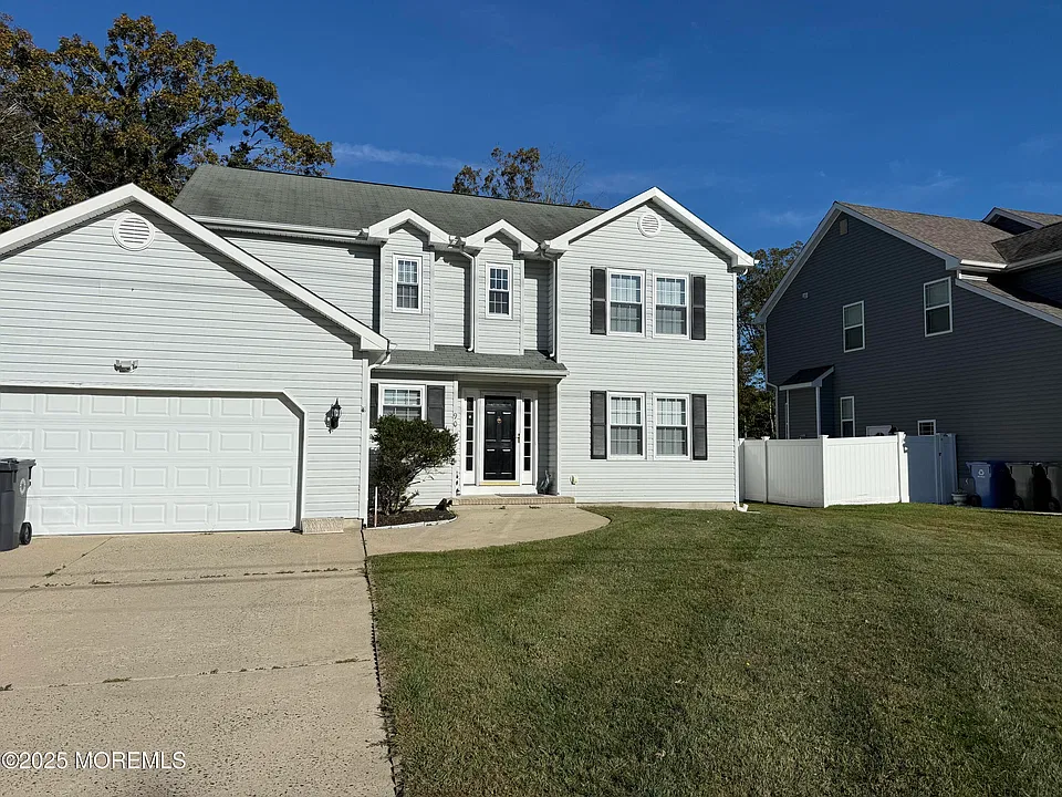90 Atlantis Ave