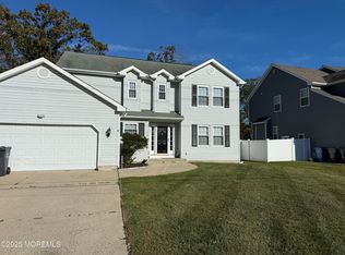 90 Atlantis Ave, Manahawkin, NJ 08050