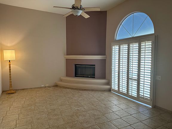 Formal Living Room w/Fireplace