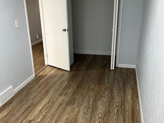 5th image of 1286 Chapel St