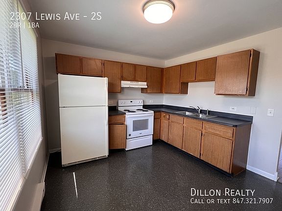 4th image of 2307 Lewis Ave #2