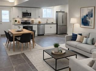 726 Grand Marais Rd E, Windsor, ON
