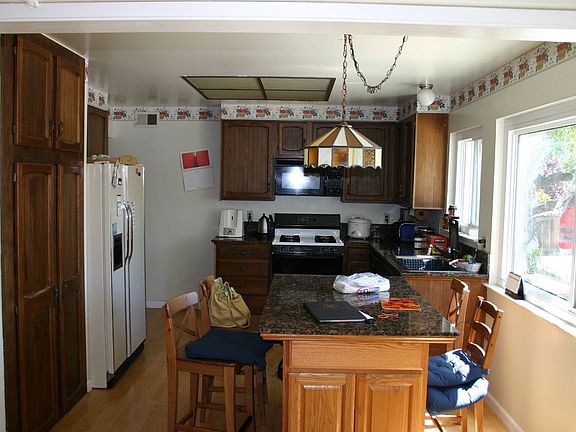 4th image of 44308 Camellia Dr