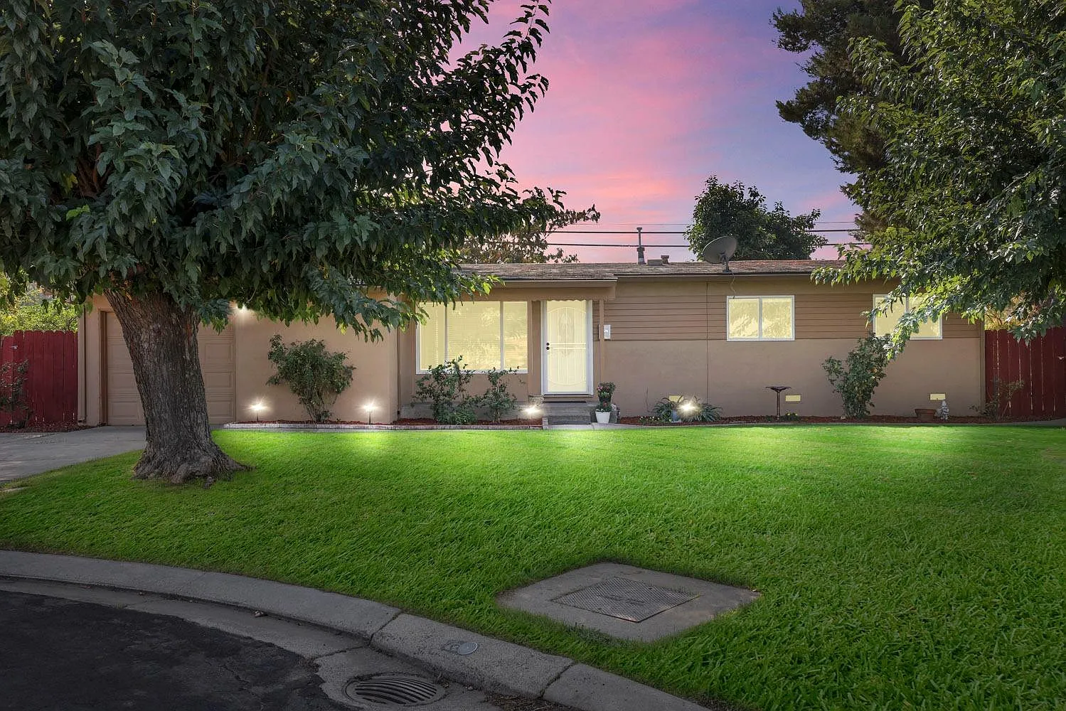 1300 Colin Ln photo 1