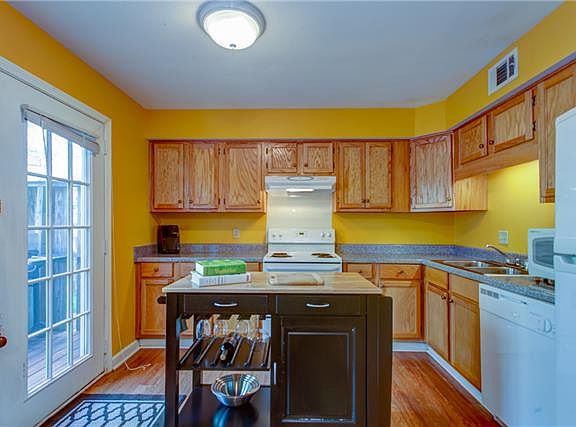 4th image of 3880 Priest Lake Dr APT 29