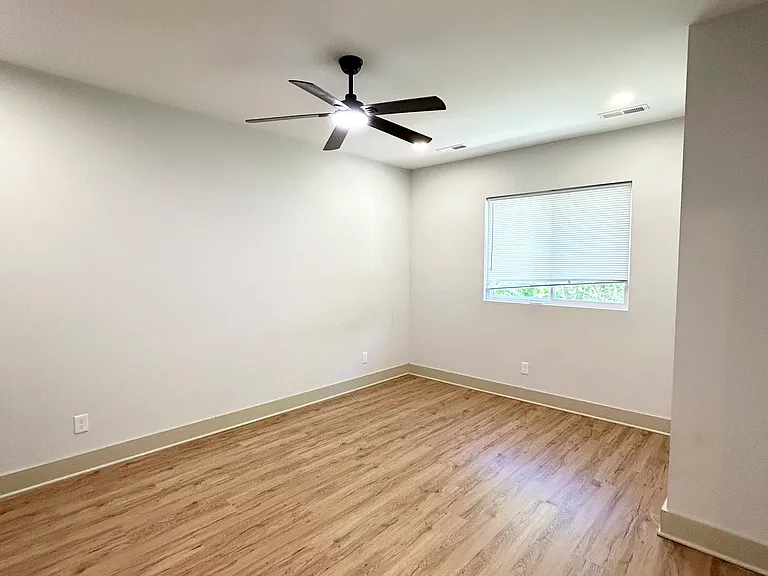 729 Ingersoll Ave — Photo 11