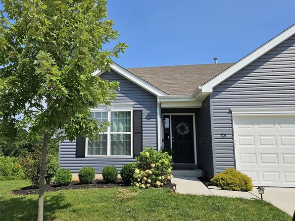 721 Creek View Dr, Fenton, MO 63026