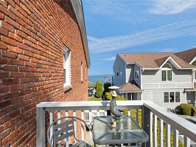 4080 Post Rd APT 10, Warwick, RI, 02886