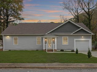 323 Leigh Rd, Yorktown, VA 23690