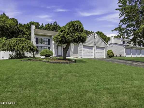 8 Snowdrift Lane, Howell, NJ 07731