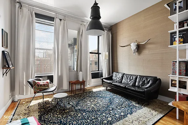 Sold by Sotheby's International Realty | media 10