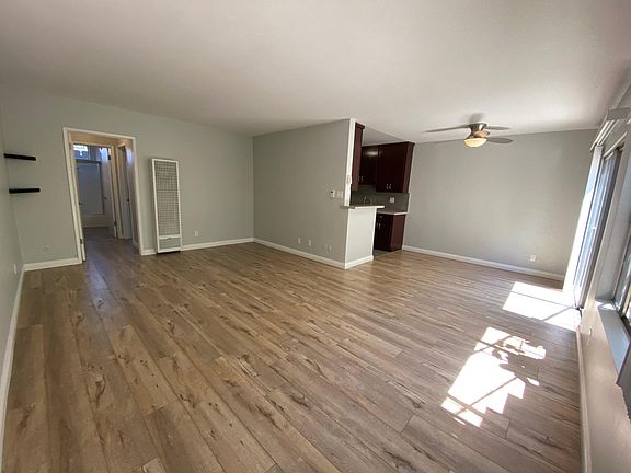 2nd image of 3463 Clarington Ave APT 3