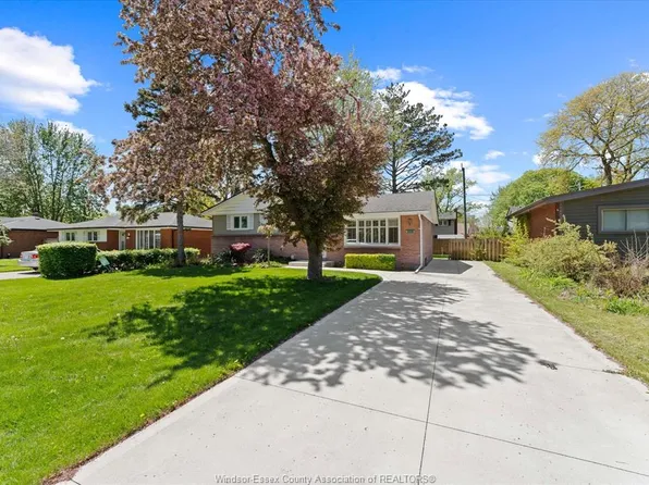 2875 Riviera Dr, Windsor, ON N9E 3A5