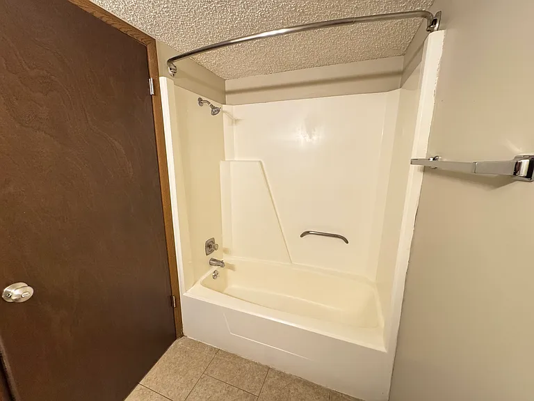 1802 Knox St #3 — Photo 12