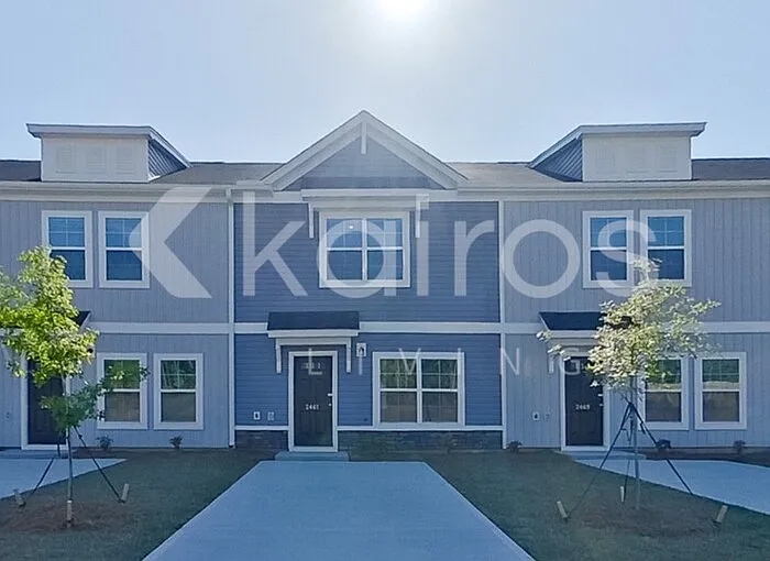2461 Banyan Cir