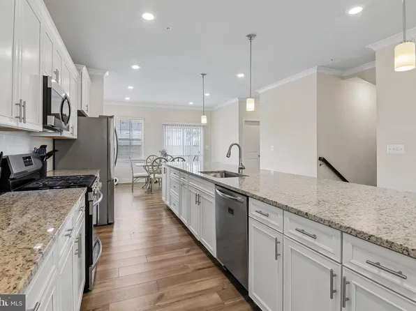 11529 Charlotte Bronte Ln, White Plains, MD 20695