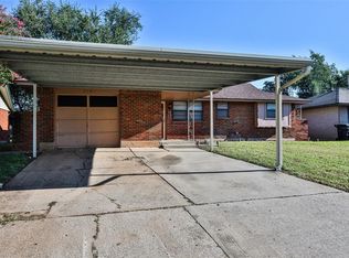 749 SW 2nd St, Moore, OK 73160