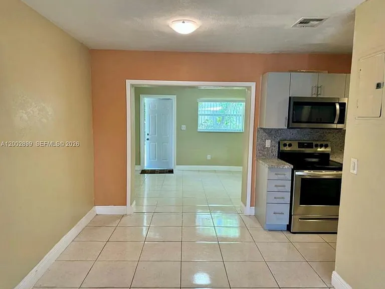 6471 SW 27th St — Photo 4