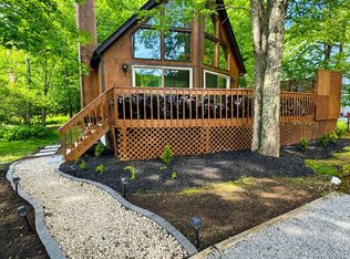 227 Lake Dr, Dingmans Ferry, PA 18328