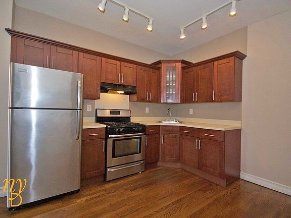 4th image of 664 Macdonough St #2