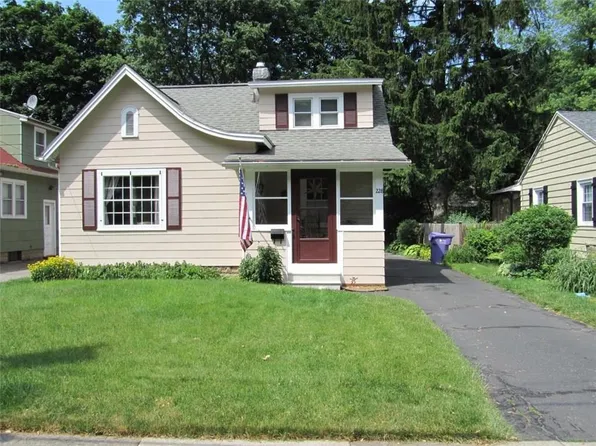 228 Dorking Rd, Rochester, NY 14610
