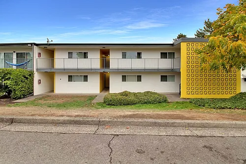 2760 Willamette St Photo 1