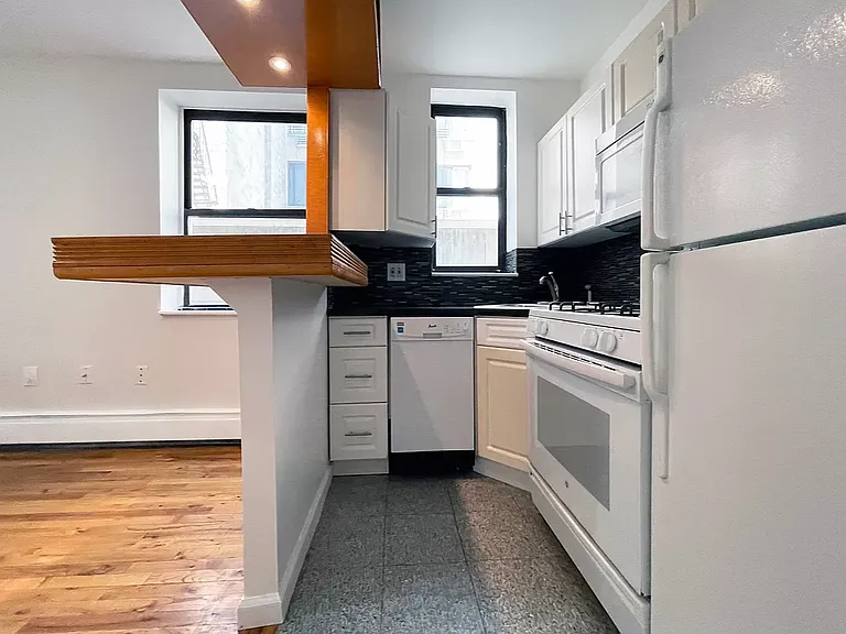 69 W 107th St #1C — Photo 6