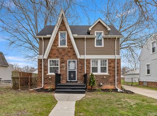 22796 Melrose Ave, Eastpointe, MI 48021