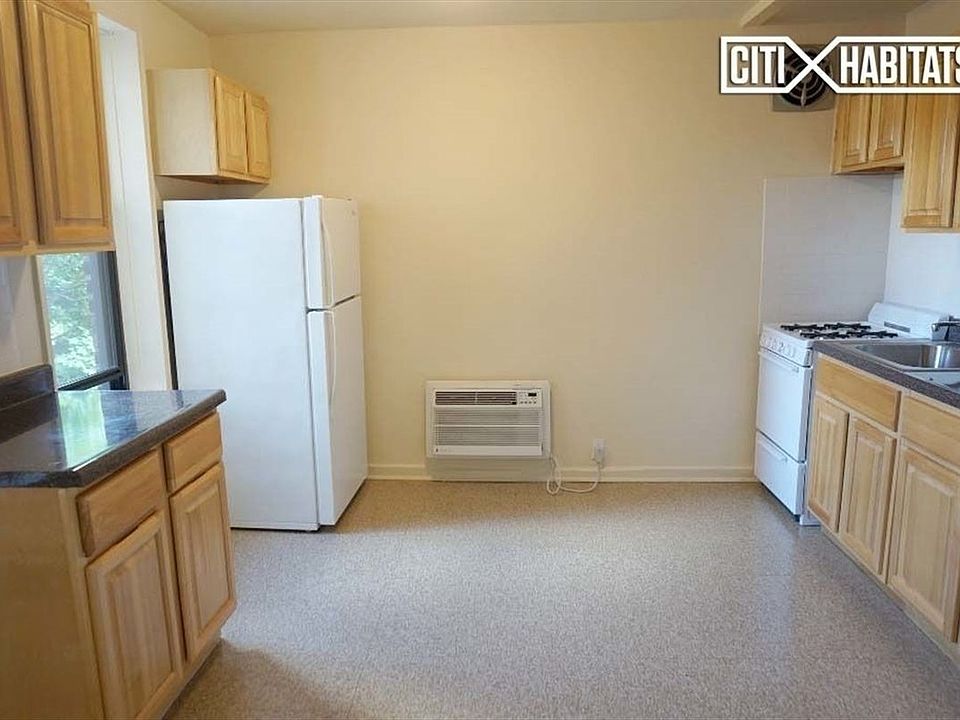 2nd image of 3515 Leverich St APT 104