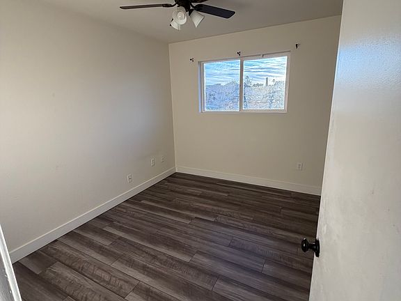 4th image of 2609 N 50th Ln