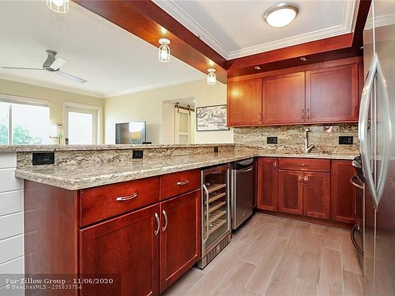 3rd image of 1000 SE 4th St #320 & 321