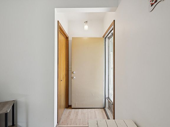 5th image of 6144 Del Cano Dr SE