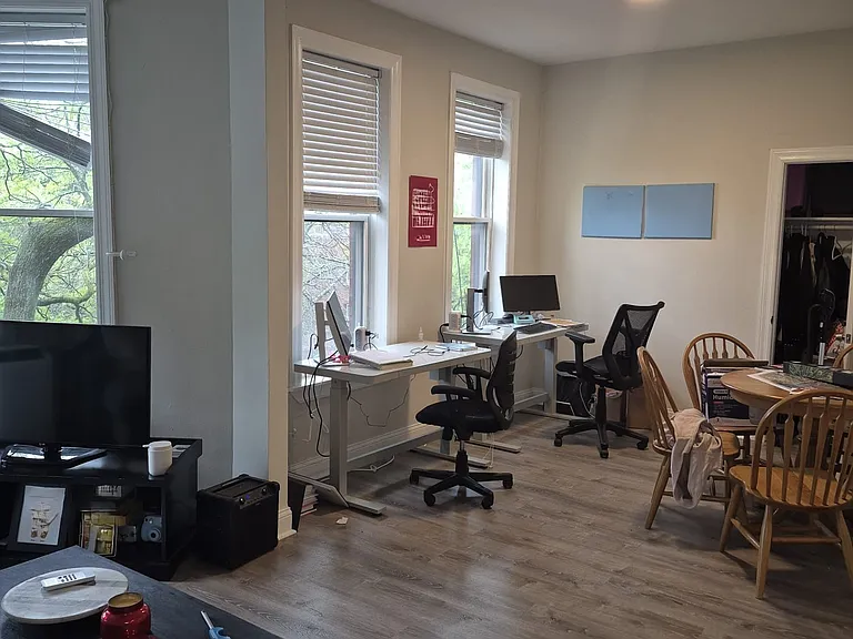 854 W George St #3 — Photo 4