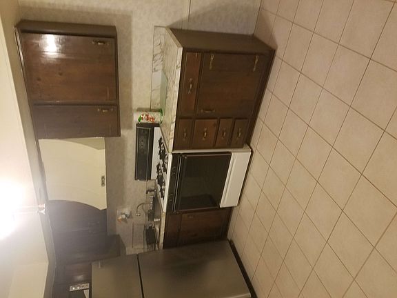 4th image of 181 Shotwell Ave