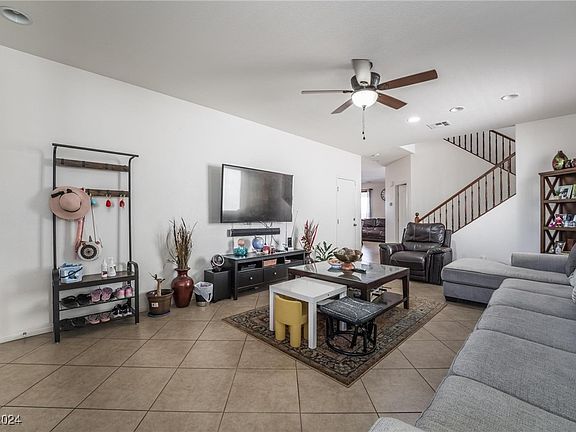 4th image of 341 Prairie Moon Ave