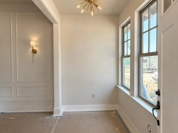 727 River Walk Dr, Birmingham, AL 35216